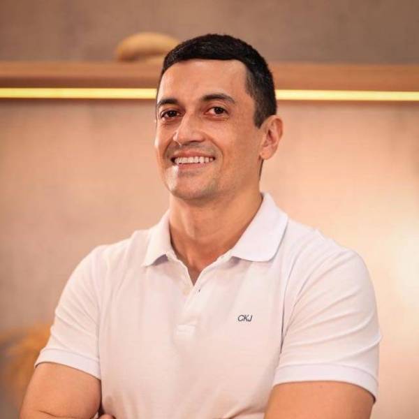 DR  DEREK BONFIM MATOS - NUTRICIONISTAS - ESPORTISTA