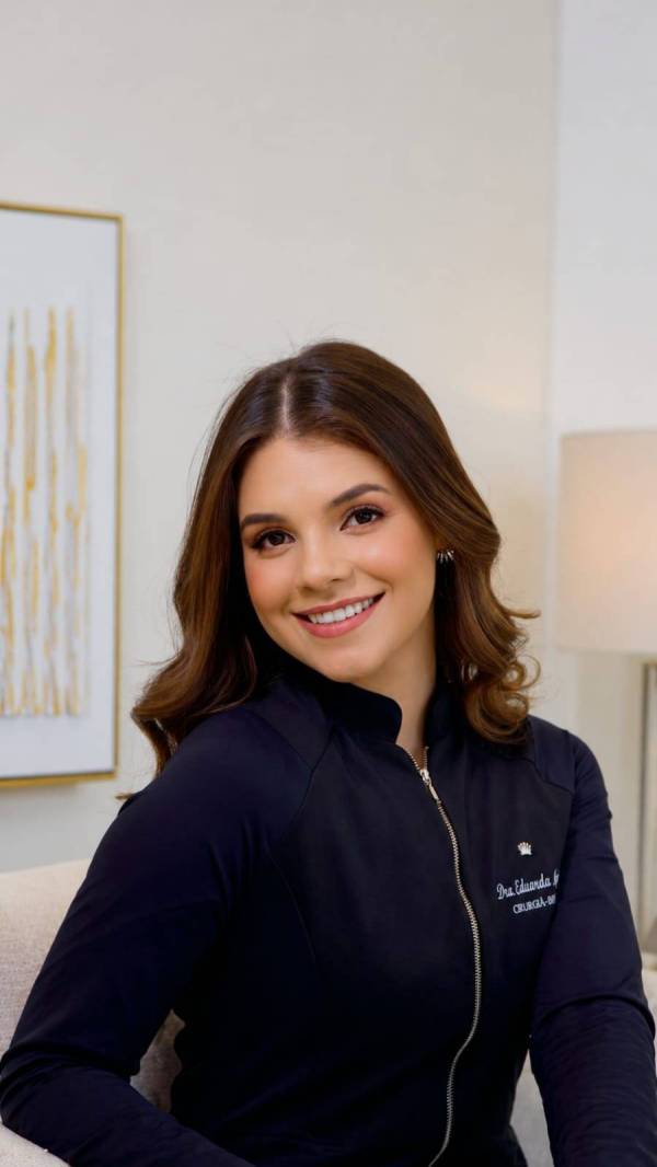 MARIA EDUARDA APINAGÉS VIEIRA  - ODONTÓLOGOS - CIRURGIÃO DENTISTA